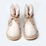 Стёганые ботинки из болоньевой ткани молочного цвета с подкладкой из шерсти